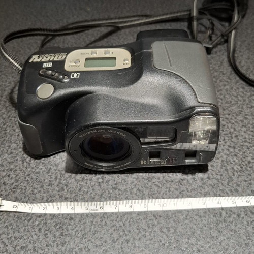 Ricoh Mirai Zoom 3 Analog Camera like new, 35mm, with battery and strap