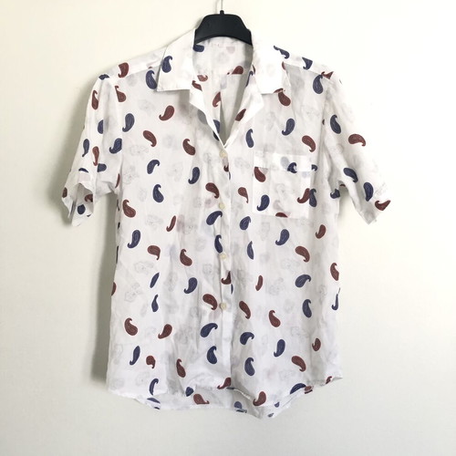 Vintage women's short-sleeve shirt with paisley pattern used, size M