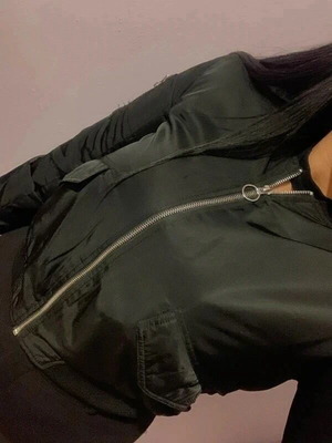 Bomber jacket Pull&Bear women's black size medium like new