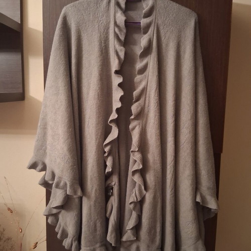 Mint-colored cape, comfortable and warm, size XL