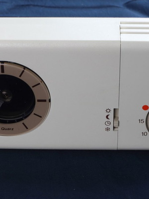 Programmable room thermostat from 1980 new with clock