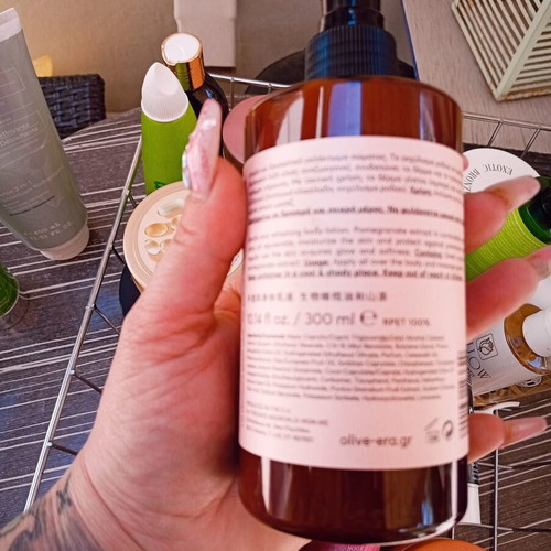 Olive Era Hand & Body Lotion 300 ml new