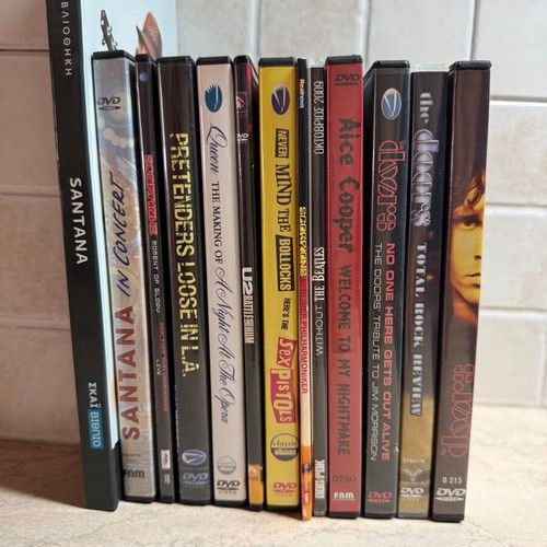Music DVD and 2CD set with book, rock, like new, 12 DVDs + 1 2CD