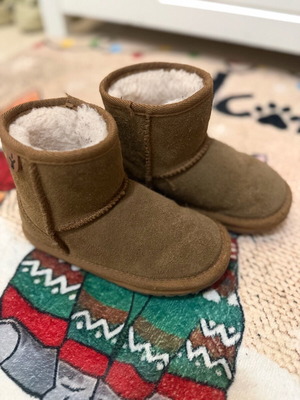 Emu kids boots used, size 25/26, brown with fur lining