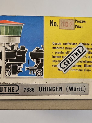 Seuthe No.107 HO Scale Railway Signal Box used with Box and Instructions