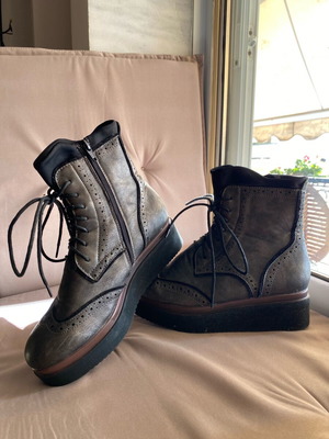 Seven ankle boots like new, size 37, black and gray