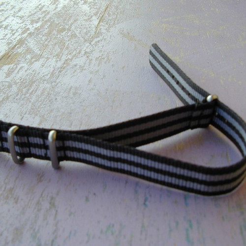 NATO watch strap unisex new, 25cm length, 16mm width, black and grey