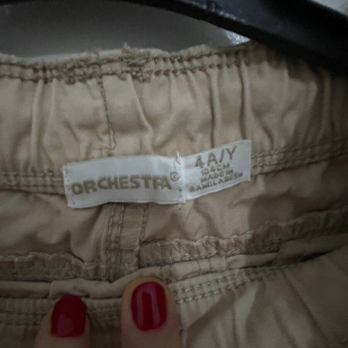 Σετ πόλο μπλουζάκι H&M και μπεζ παντελόνι Orchestra, μεγέθη 98/104