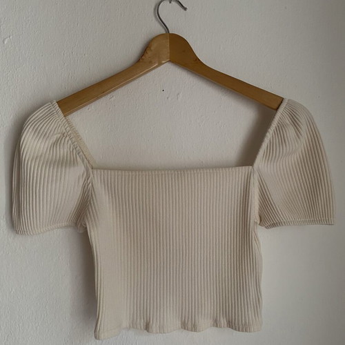 H&M crop top beige like new, square neckline, puff sleeves