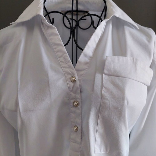 Zara women's white fitted shirt small like new