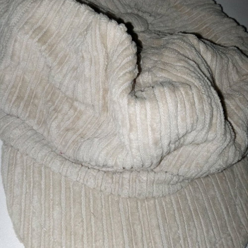 Stamion women's hat beige like new with fleece lining