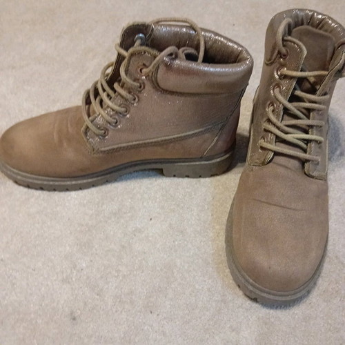 Boots size 37 used, beige, lightly worn