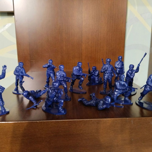 German Paratrooper Toy Soldiers 1:32 Used