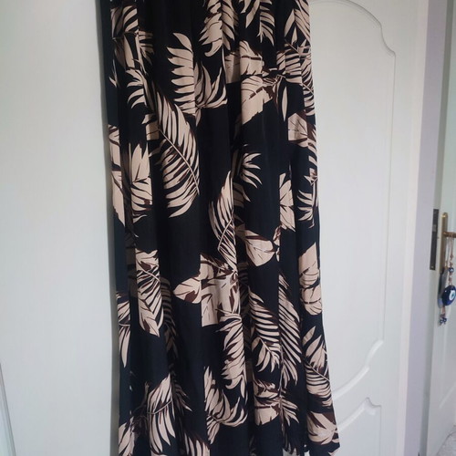 Maxi skirt Shein like new, black and beige, size L