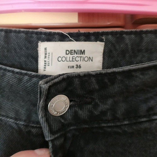 Cargo pants like new, black with rips and pockets, size S