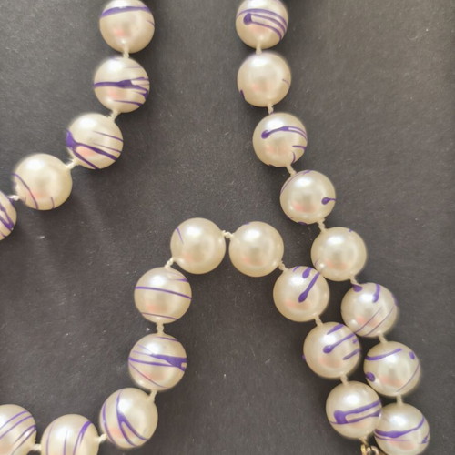 Necklace with pearls and purple design new