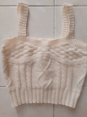 Shein knitted top medium cream color like new