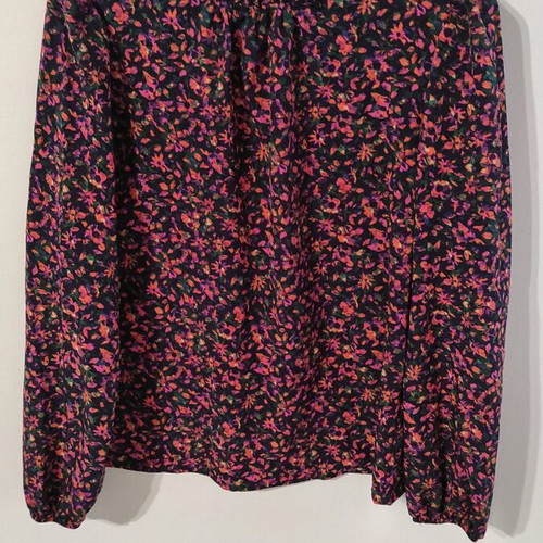 Women's blouse Medium like new, multicolor with elastic cuffs and button