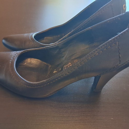 Elite leather pumps size 37 with 8cm heel like new, black