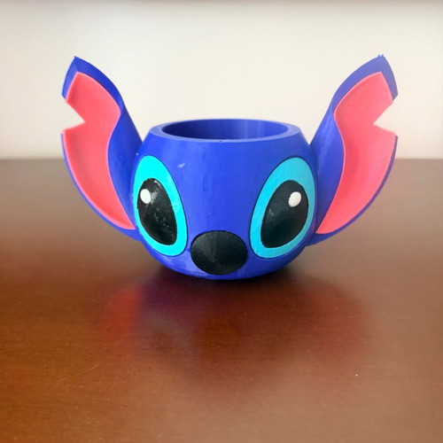 Stitch bowl like new, decorative and functional