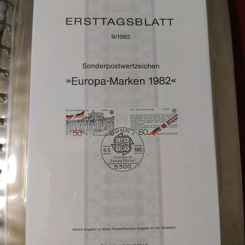 Άλμπουμ Safe πολυτελές με 38 σελίδες και ΕΤΒ 1982 σαν καινούργιο