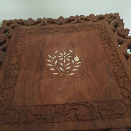 Wooden carved decorative piece foldable 30×30