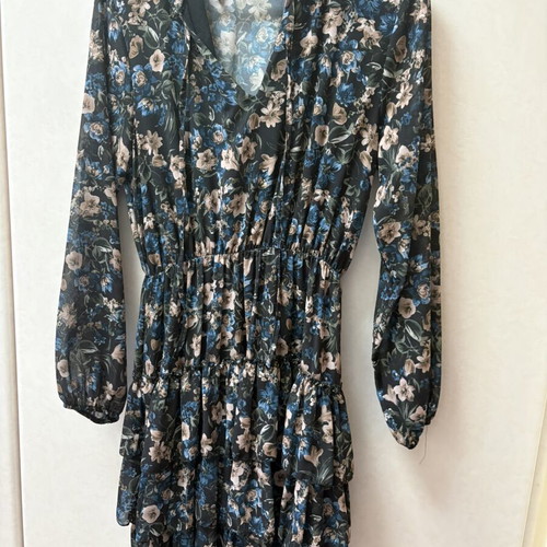 Floral dress size S used, excellent condition