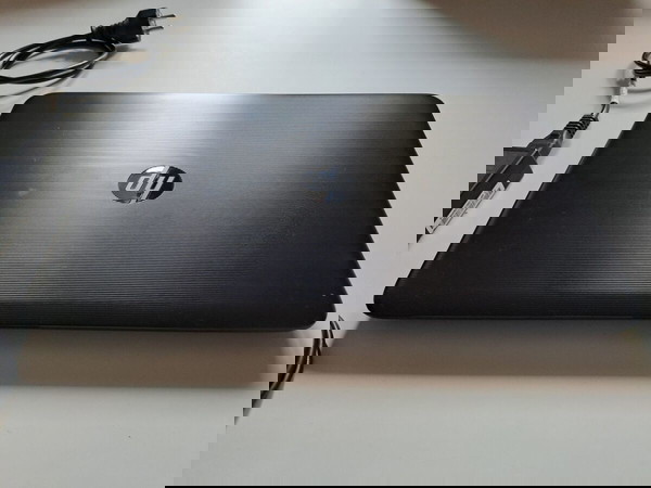 Laptop HP 15-ay044nv