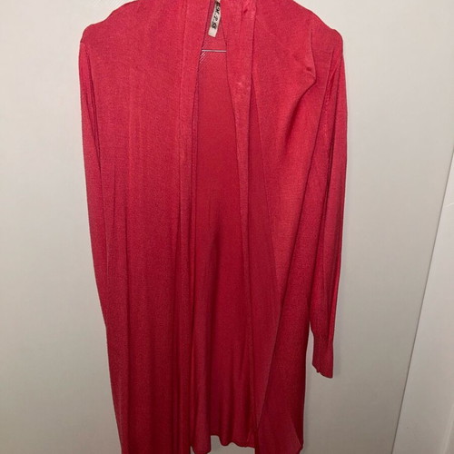 Cardigan like new, very comfortable, sizes M and L