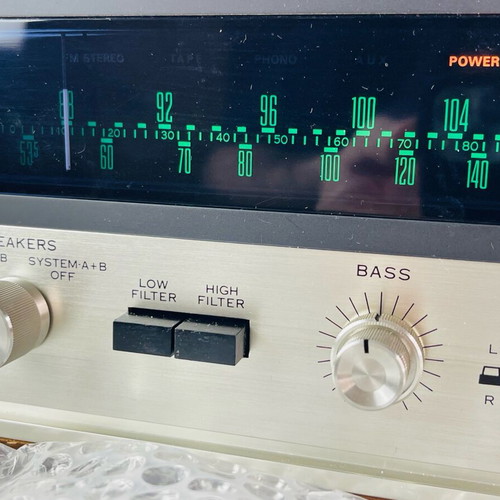 Sansui Solid State Model 2000 AM/FM MPX Stereo Tuner Amplifier like new
