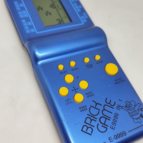 Brick Game E-9999 Retro Vintage Portable Console like new