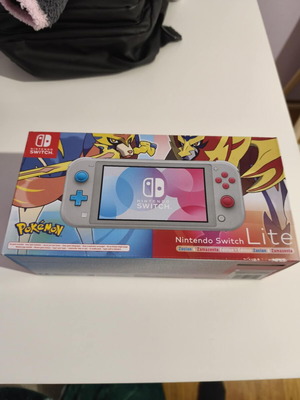 Nintendo Switch Lite Zacian & Zamazenta Edition new sealed