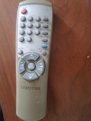 Дистанционно Samsung употребявано за стар телевизор