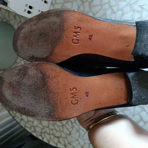 Leather pumps size 40, black