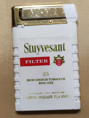 Peter Stuyvesant collectible lighter like new