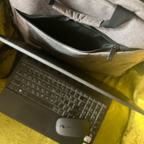 HP Pavilion 15 Laptop like new with accessories