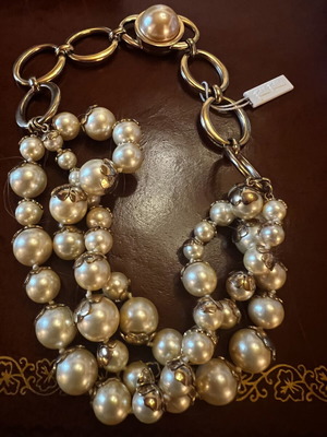Folli Follie necklace like new, gold color