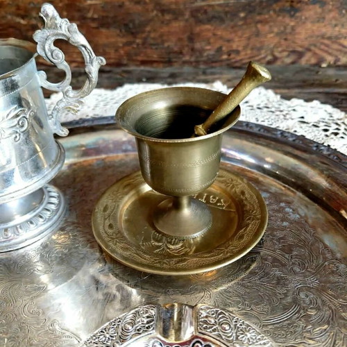 Vintage decoration set used, 5 pieces with Oneida silver-plated tray