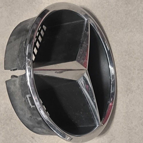 Front grill emblem Mercedes W204 used, 18.5cm diameter