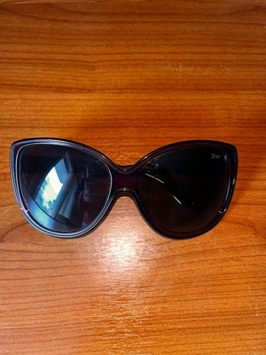 Dior sunglasses like new