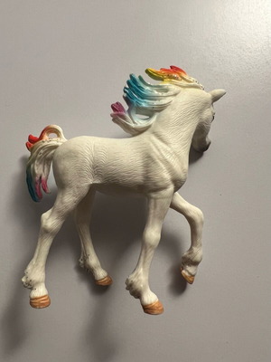 Unicorn figurine like new