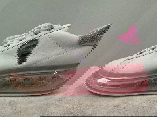 Sneakers Karl Lagerfeld ΜΕΙΩΣΗ ΤΙΜΗΣ Λευκά με ροζ δερμάτινα Νο37