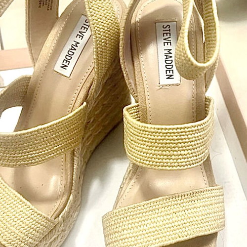 Steve Madden wedge sandals like new, beige gold size 40
