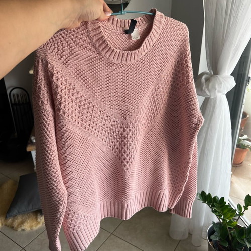 H&M pink sweater medium used