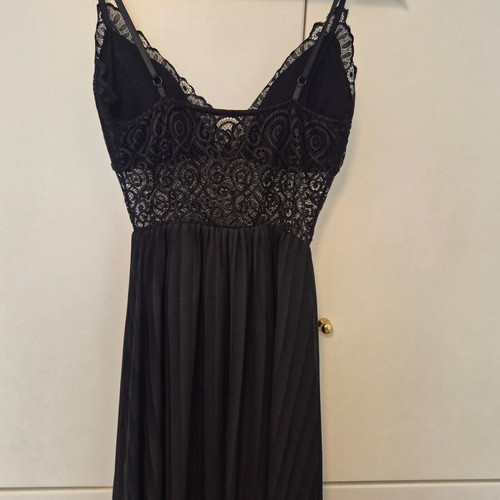 Long dress with lace like new, black
