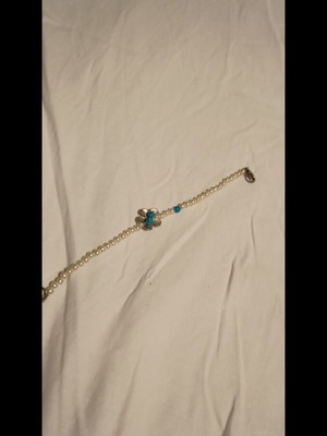 Bracelet with pearls, turquoise beads and flower clasp like new
