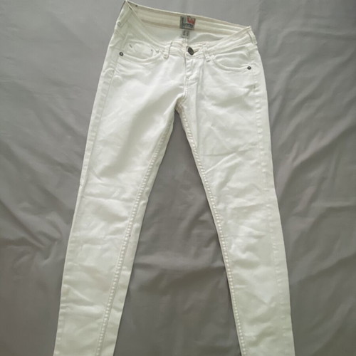 Bershka white jeans size 36 like new