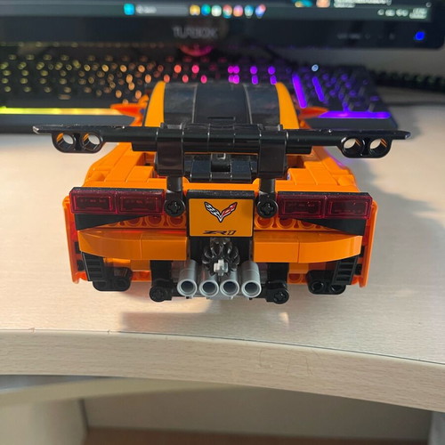 Lego Technic 42093 Chevrolet Corvette ZR1 like new