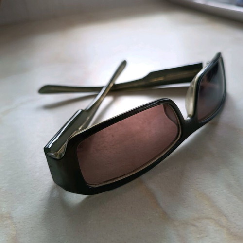 Burberry sunglasses like new, green