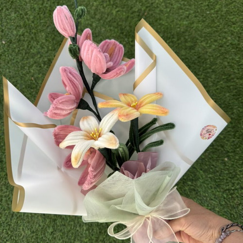 Bouquet of chenille flowers new